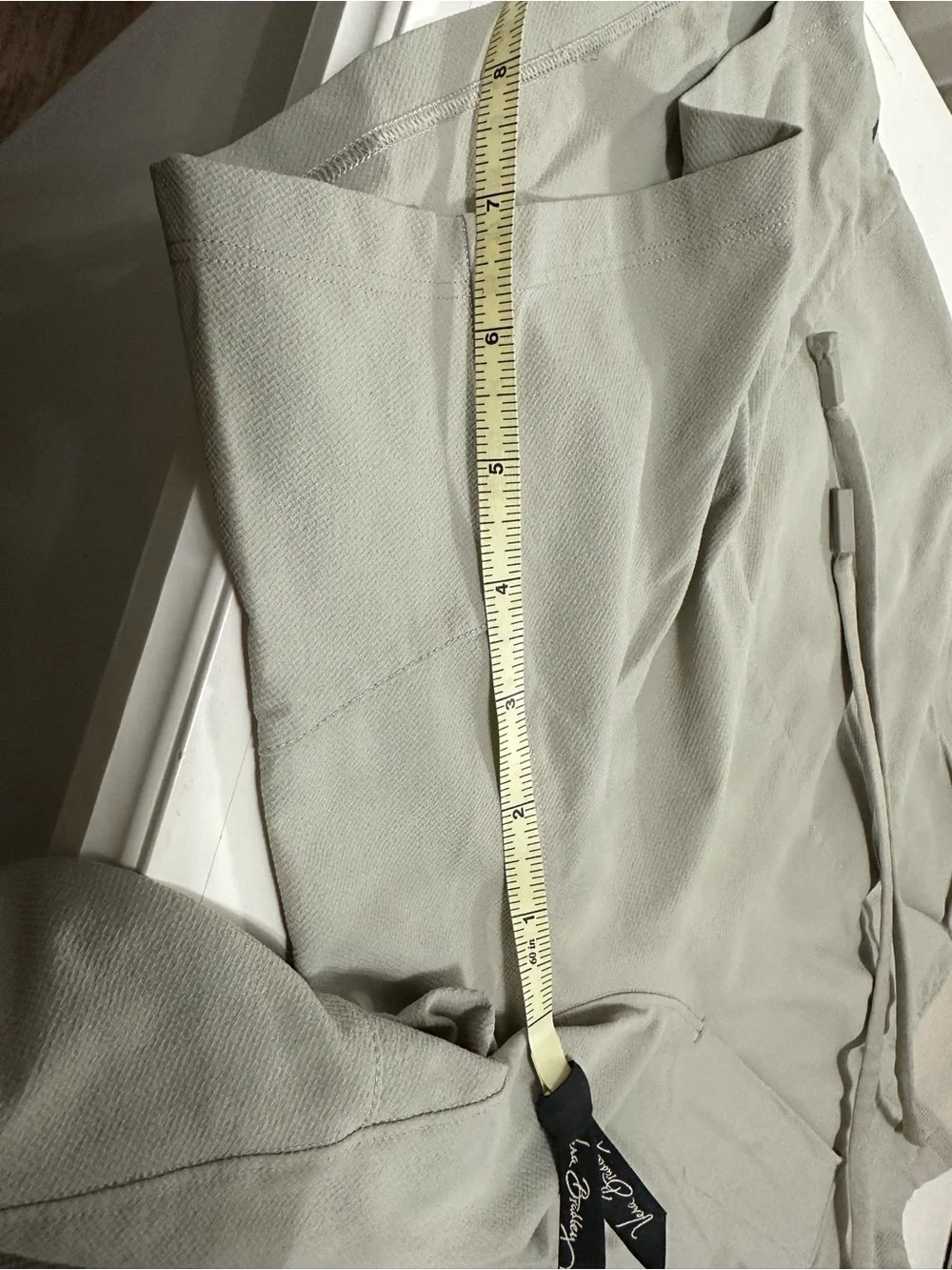 Lululemon Linerless Men's Beige Performance License to Train Shorts Size XS*